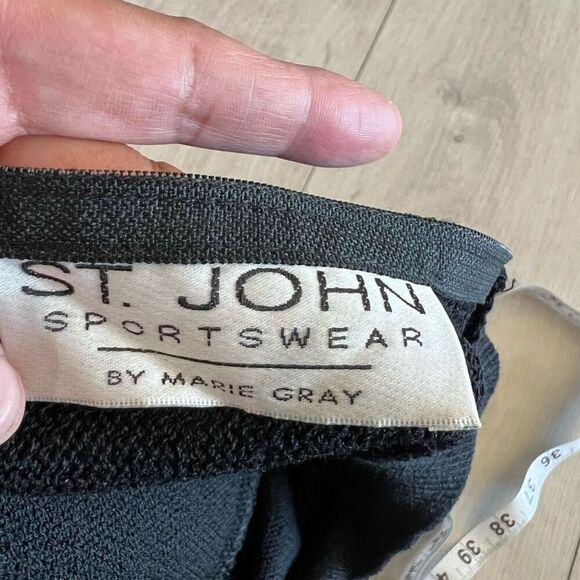 St. John Sportswear Black Mock Neck Sweater Pearl Beading Fleur de Lis size m - Picture 7 of 7